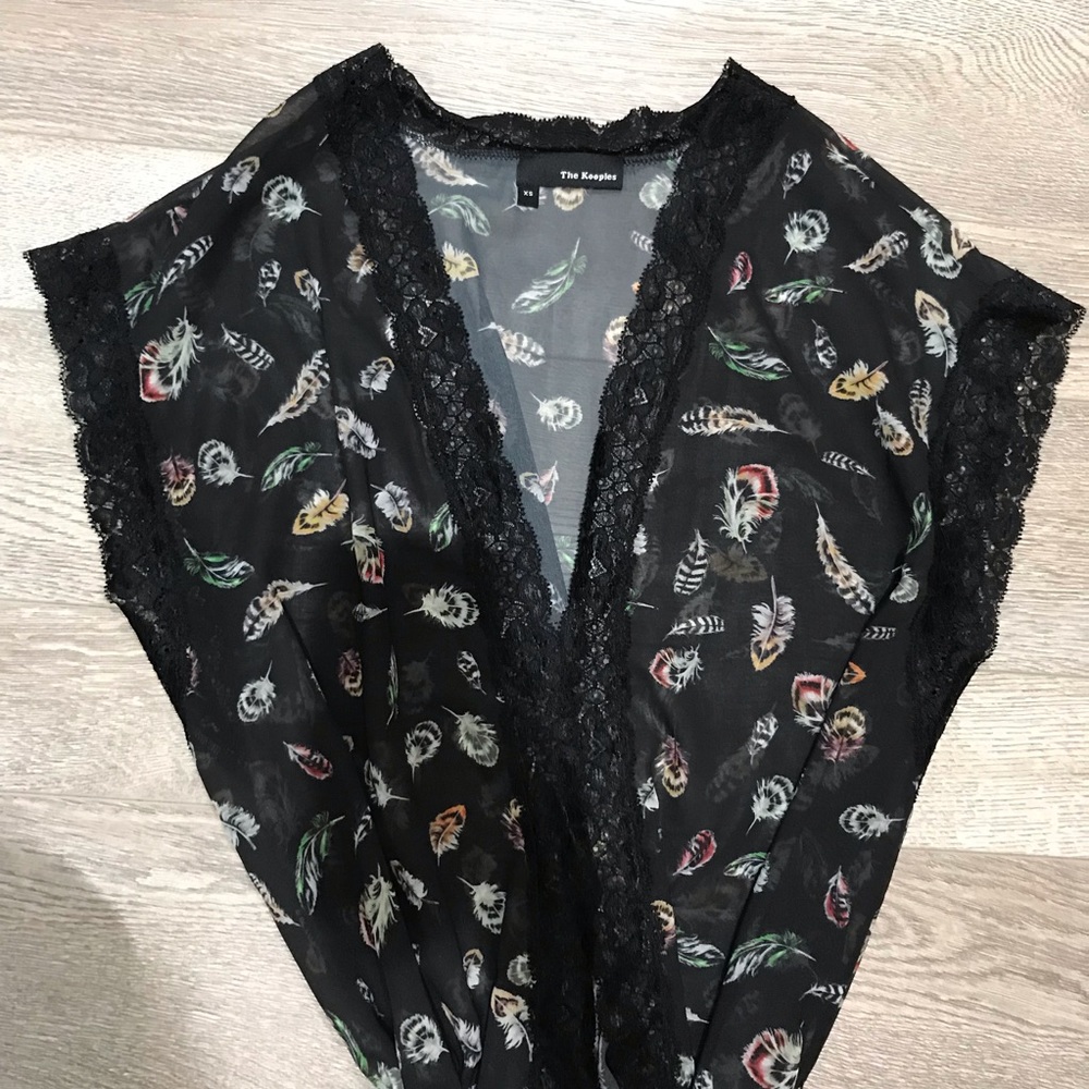 THE KOOPLES Feather Print Lace Trim Open Top - Picture 8 of 8